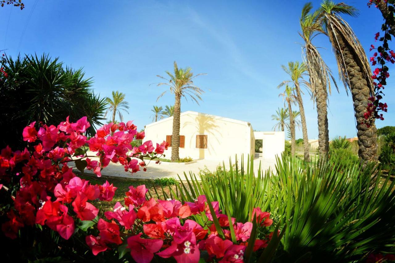 Ville Vendicari al mare Reitani Esterno foto