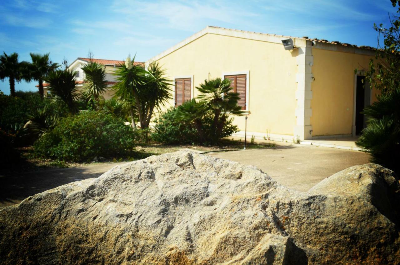 Ville Vendicari al mare Reitani Esterno foto